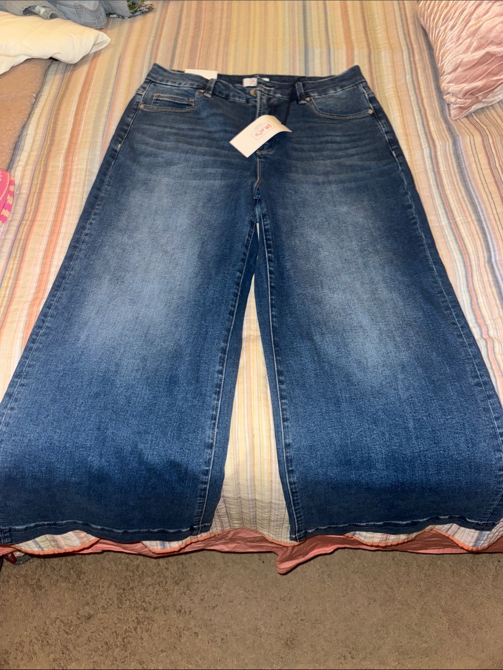 MOCO Boutique High-Rise Wide Leg Jeans in Deep Blue Wash Size 14W Short